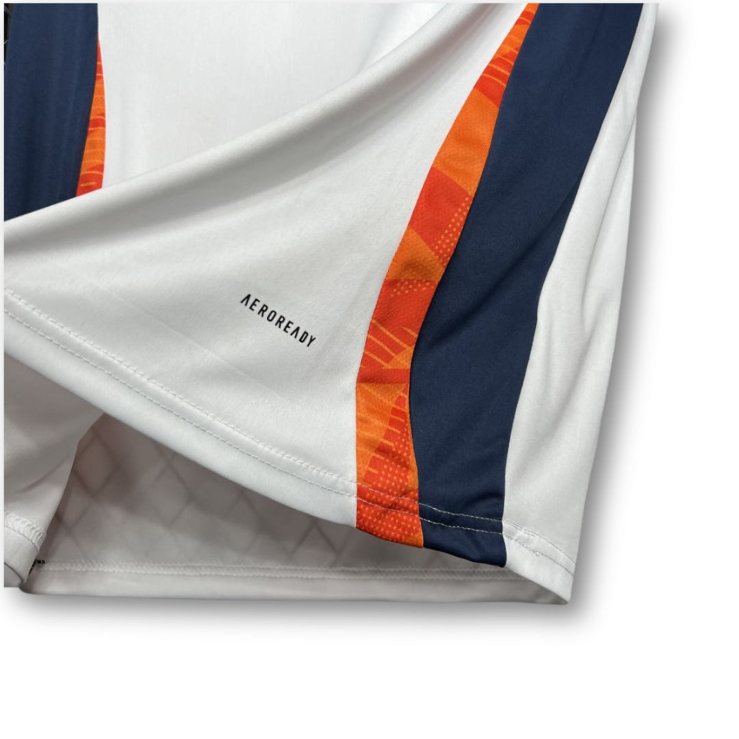 T-shirt d'avant-match Real Madrid 24/25